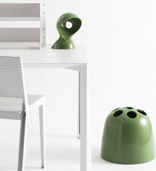 Artemide Stolní lampa Dalú, zelená, výška 26 cm, plast, Zelená, Obývací pokoj / jídelna, Plast, Design