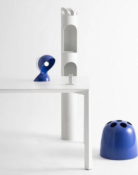 Artemide Stolní lampa Dalú, modrá, výška 26 cm, plast, Modrá, Obývací pokoj / jídelna, Plast, Design