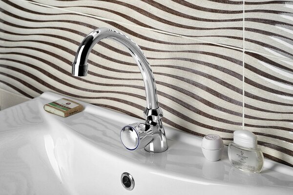 Aqualine Aqualine, Stojánkový ventil 1/2´´, otočná hubice, chrom, ZY1807
