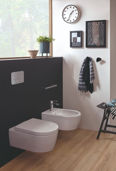 Villeroy & Boch Avento combi-pack sada s prkénkem závěsná bez splachovacího kruhu bílá 5656HRR1