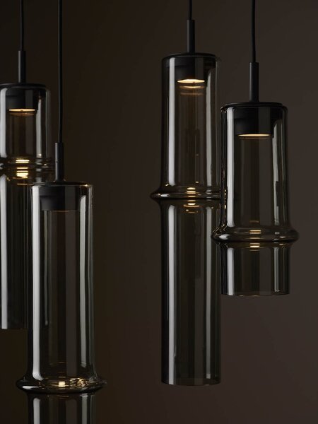 Brokis Designové závěsné svítidlo Bamboo forest single S, PC1327 Stmívání, řízení: ON/OFF (bez stmívání), Barva skla: Hnědá kouřová - transparentní sklo, Povrchová úprava baldachýnu: Kov - černý matovaný komaxit se strukturou
