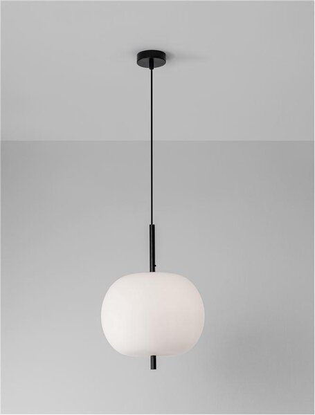 Nova Luce Závěsné svítidlo LATO černý kov a opálové sklo E27 1x12W