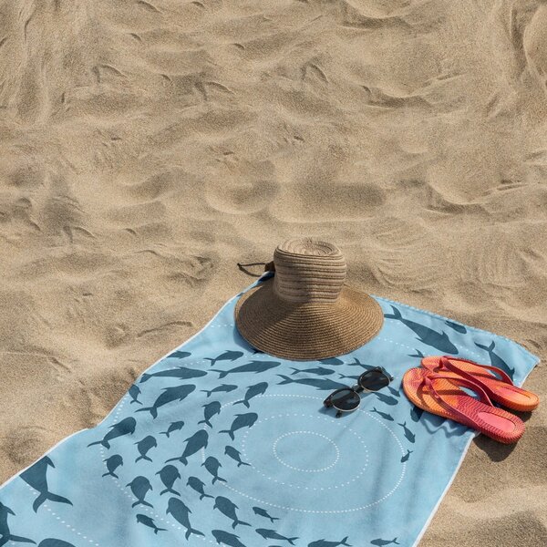 Modrá plážová osuška 90x180 cm Shoal – DecoKing