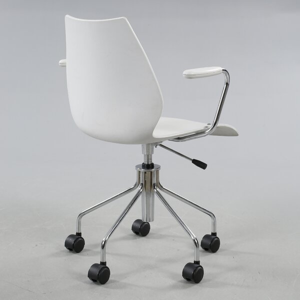 Kartell designové kancelářské židle Maui Armchair