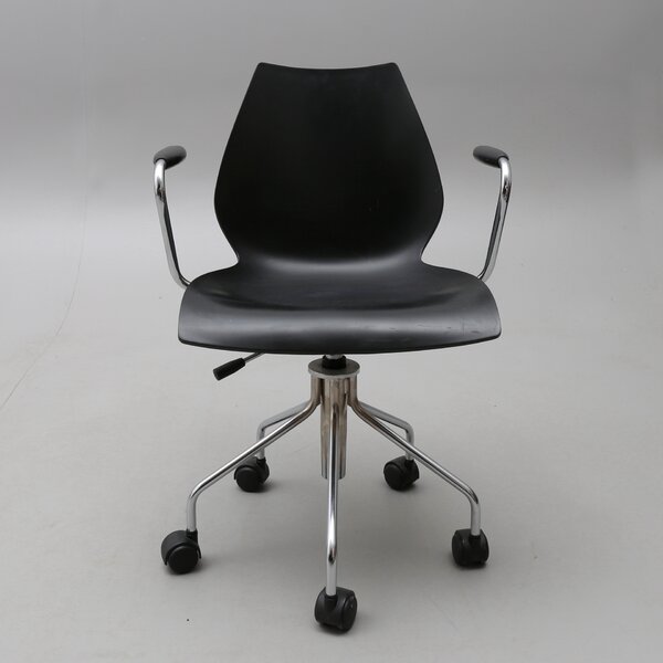 Kartell designové kancelářské židle Maui Armchair