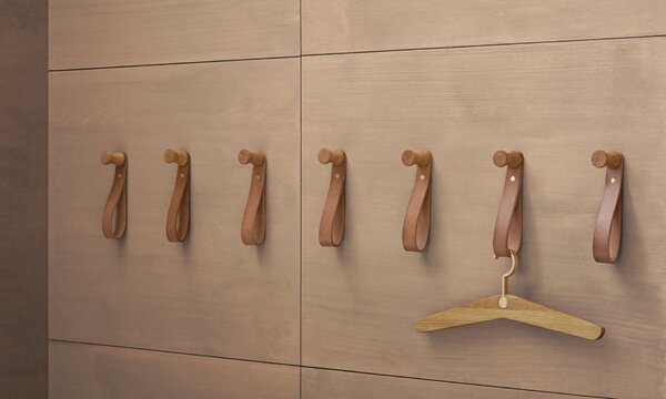 Bolia designové nástěnné věšáky Trapeze Hook (dub černě mořený/ kůže černá)
