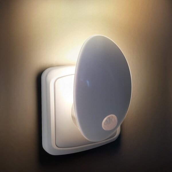 Solight WL909 - LED Orientační svítidlo se senzorem do zásuvky LED/0,7W/230V