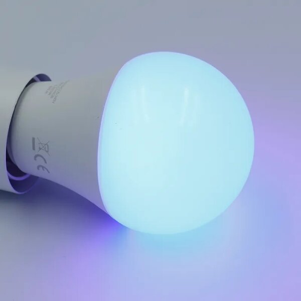 LED RGBW Stmívatelná žárovka A60 E27/9W/230V 2700-6500K Wi-Fi Tuya