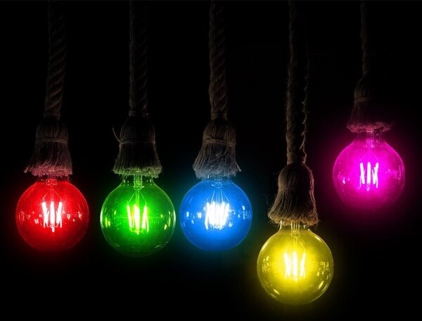 LED Žárovka FILAMENT G45 E27/2W/230V červená