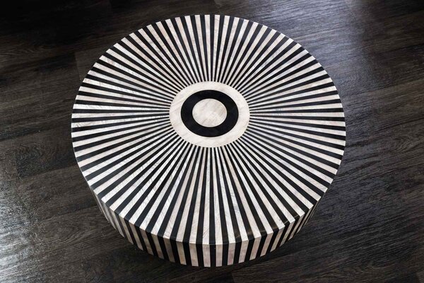 Designový konferenční stolek Ilissa 60 cm zlatý