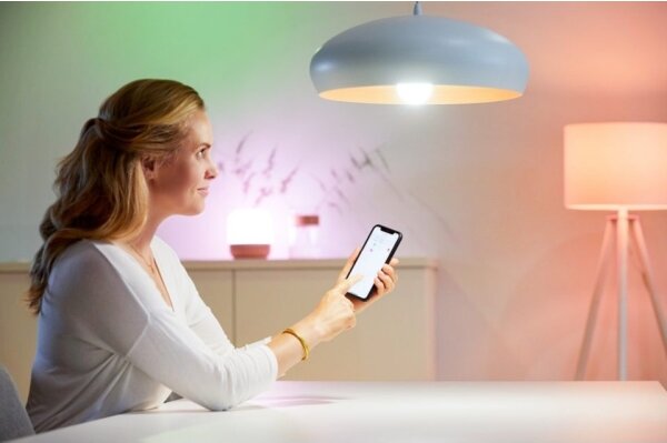 LED Stmívatelná žárovka C35 E14/4,9W/230V 2700-6500K CRI 90 Wi-Fi - WiZ