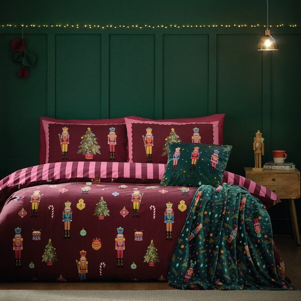 Růžové/fialové povlečení na jednolůžko 135x200 cm Nutcracker Stripe – Catherine Lansfield