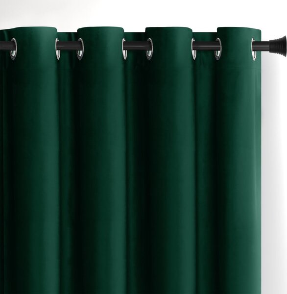 Tmavě zelený sametový dimout závěs 140x245 cm Eyelets – Restilo