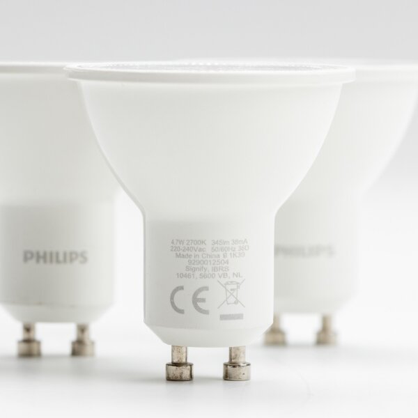 SADA 3x LED Žárovka Philips GU10/4,7W/230V 2700K