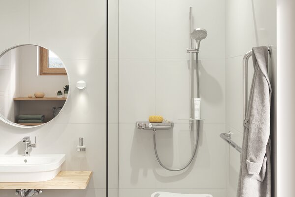 GROHE Rainshower SmartActive 130 - Sprchový set s tyčí, 3 proudy, Chrom 26578000