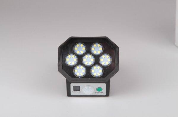 LED Maketa bezpečnostní kamery se senzorem LED/5W/5,5V IP65 + DO