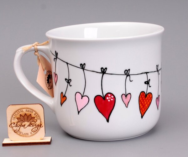 Porcelán hrnek 0,6 L - šňůra srdíček