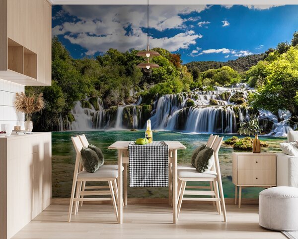 Fototapeta Národní park Krka obklopený stromy a modrou oblohou, Přírodní fototapety, Populární fototapety, u55775 - Tapeko.co.cz