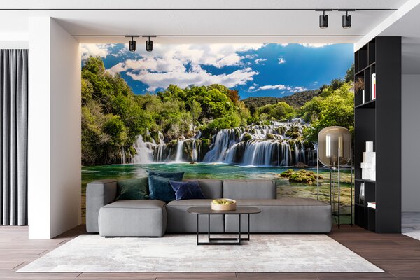 Fototapeta Národní park Krka obklopený stromy a modrou oblohou, Přírodní fototapety, Populární fototapety, u55775 - Tapeko.co.cz