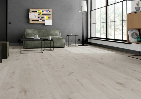 Modern Classic Strong V Dub Lagos D3850
