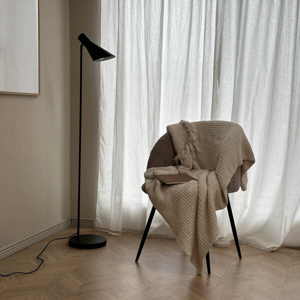 Dyberg Larsen stojací lampa DL12, černá, výška 139 cm, kovová, Černá, Obývací pokoj / jídelna, kov, Design