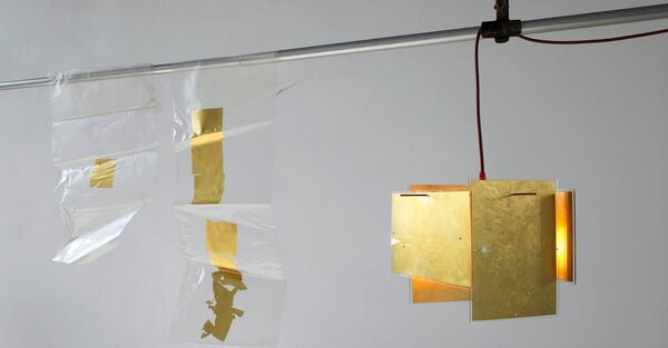 Ingo Maurer designová závěsná svítidla 24 Karat Blau M (rozšiřující díl pravý/levý)