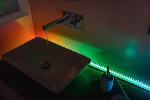 Twinkly TWL100ADP-W - LED RGB Prodlužovací pásek LINE 100xLED 1,5 m Wi-Fi