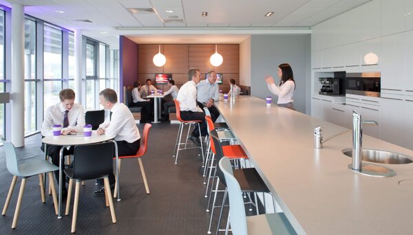 Vitra designové barové židle Hal RE Stool Medium