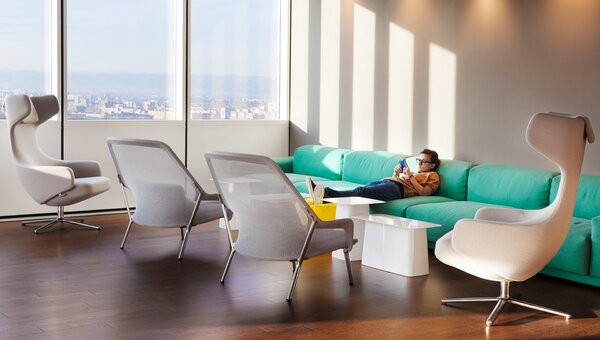 Vitra designové stoly Metal Side Table (výška 38 cm)