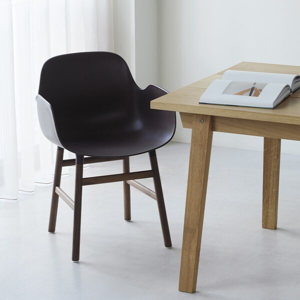 Normann Copenhagen designové židle Form Armchair Wood