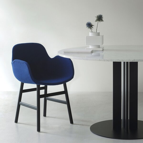 Normann Copenhagen designové židle Form Armchair Wood