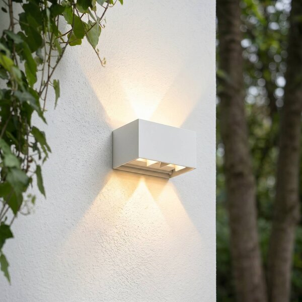 Lindby Venkovní nástěnné svítidlo Nivar, hranaté, bílé, 20 cm, IP54, Bílá / opál, kov, Moderní