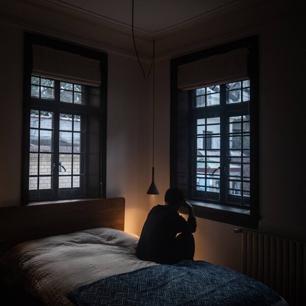 Foscarini Aplomb Mini závěsné světlo z betonu šedá, stmívatelný, Hliník / šedá / zinek, Kuchyň, Beton, Design