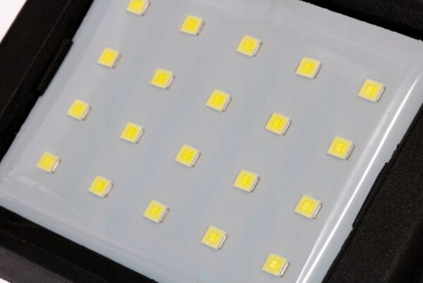 LED Solární nástěnné svítidlo se senzorem LED/0,55W/3,7V 1200 mAh IP65