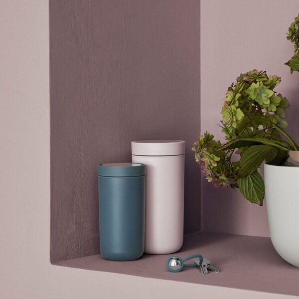 Termohrnek to go I:cons Stelton 0,4 l temně modrý metalický