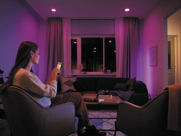 Hue sada Bridge + 2x WACA LED žárovka E27 A60 9W 1100lm 2000-6500K RGB IP20 + ovladač