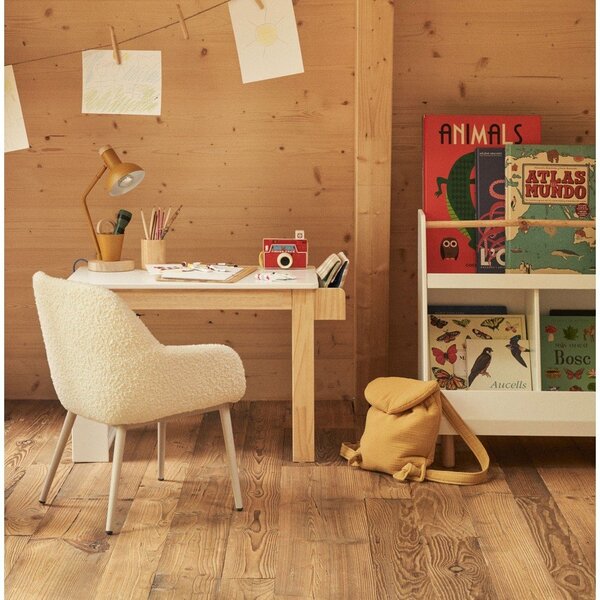 Dětský psací stůl s bílou deskou 40x77 cm Serwa – Kave Home