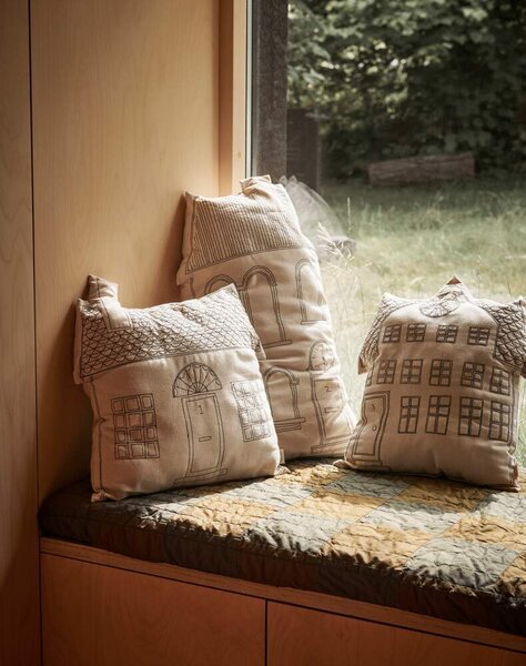 Ferm Living Polštář Abode Windows