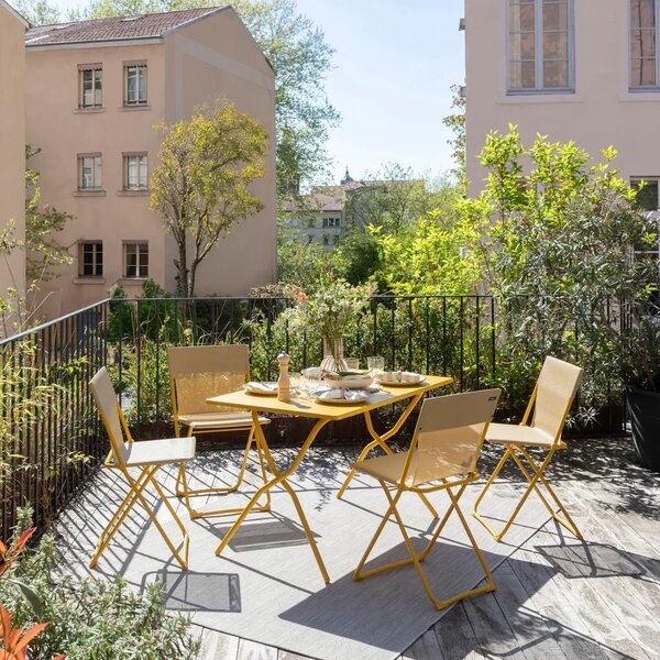 Sada BALCONY II – skládací stůl 120×70 cm + 4 ultra kompaktní židle | ColorBlock žlutá Miel