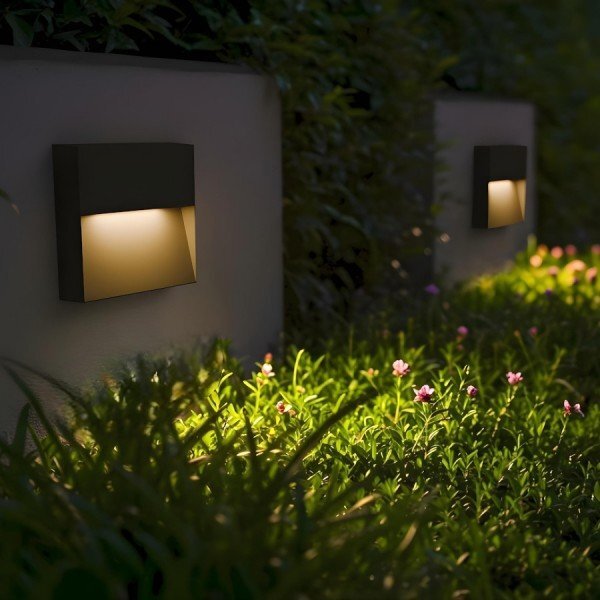 AQILA SQ nástěnná antracitová 230V LED 6W IP54 3000K - RED - DESIGN RENDL