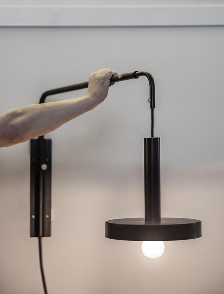 WHIZZ nástěnná nastavitelná lampa, černá a zlatá - FARO