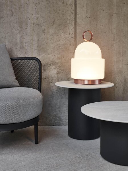 Venkovní designová lampa Brokis Dome Nomad Small PC1265, IP44 Povrch Montury: Nerezová ocel - broušená, Barva skla: Šedá kouřová - transparentní sklo, Dekor skla: Bez dekoru