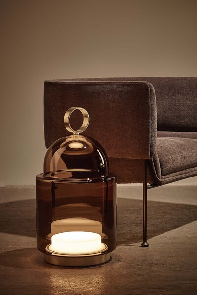 Venkovní designová lampa Brokis Dome Nomad Large PC1266, IP44 Povrch Montury: Nerezová ocel - broušená, Barva skla: Šedá kouřová - transparentní sklo, Dekor skla: Bez dekoru