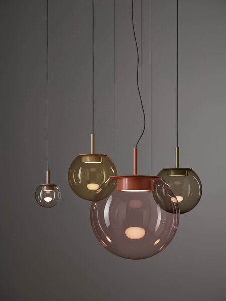 Designová závěsné svítidlo Brokis Orbis PC1290, ø 30cm Povrch Montury: kov - černý matný komaxit (CCS846), Barva skla: světle růžová - transparentní sklo (CGC46), Povrchová úprava baldachýnu: kov - černý matný komaxit (CCSC619)