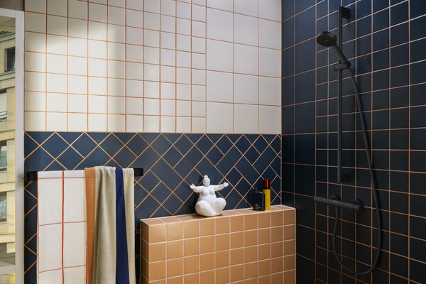 Hansgrohe Activera Select S sprchová sada na stěnu černá 28046670