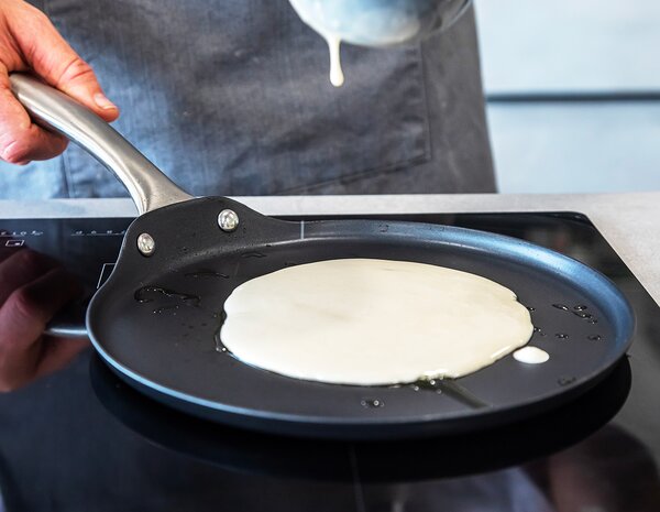 Pánev na palačinky MasterClass s nepřilnavým povrchem, 24 cm MCCP24
