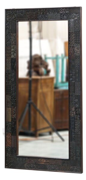 Zrcadlo v rámu z teakového dřeva zdobené starými raznicemi, 91x4x183cm (2G)