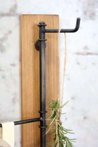 Nástěnný dřevěný věšák se 4mi kovovými háky Mondy - 15*15*50 cm - Chic Antique