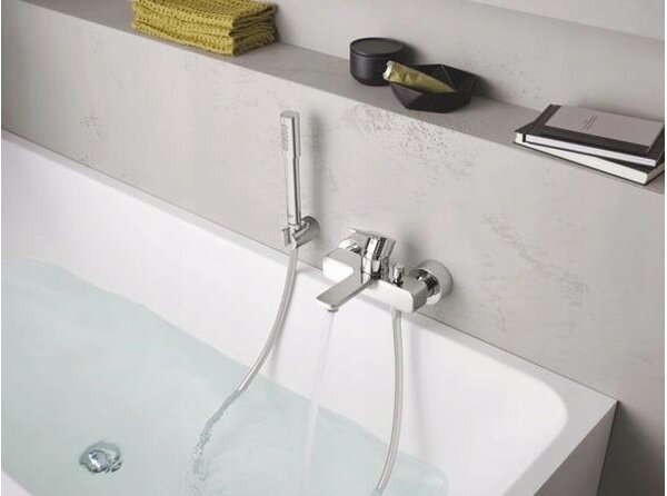 Jednopáková nástěnná vanová a sprchová baterie Grohe Lineare stříbrná