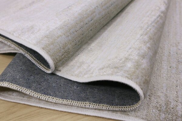 Devos Caby (DC Carpets), TRHÁK: Kusový koberec Isphahan 84585 Cream/Sand, 67x110, béžová, ložnice